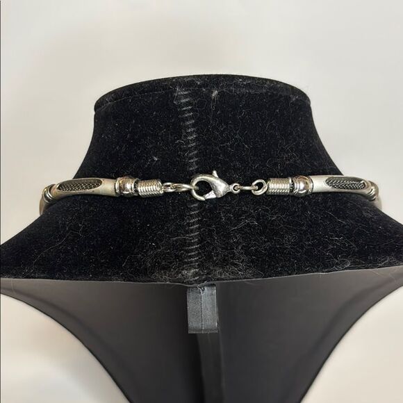 Minimalist Silver Tone Beaded Necklace with Texture 18” - Picture 3 of 8